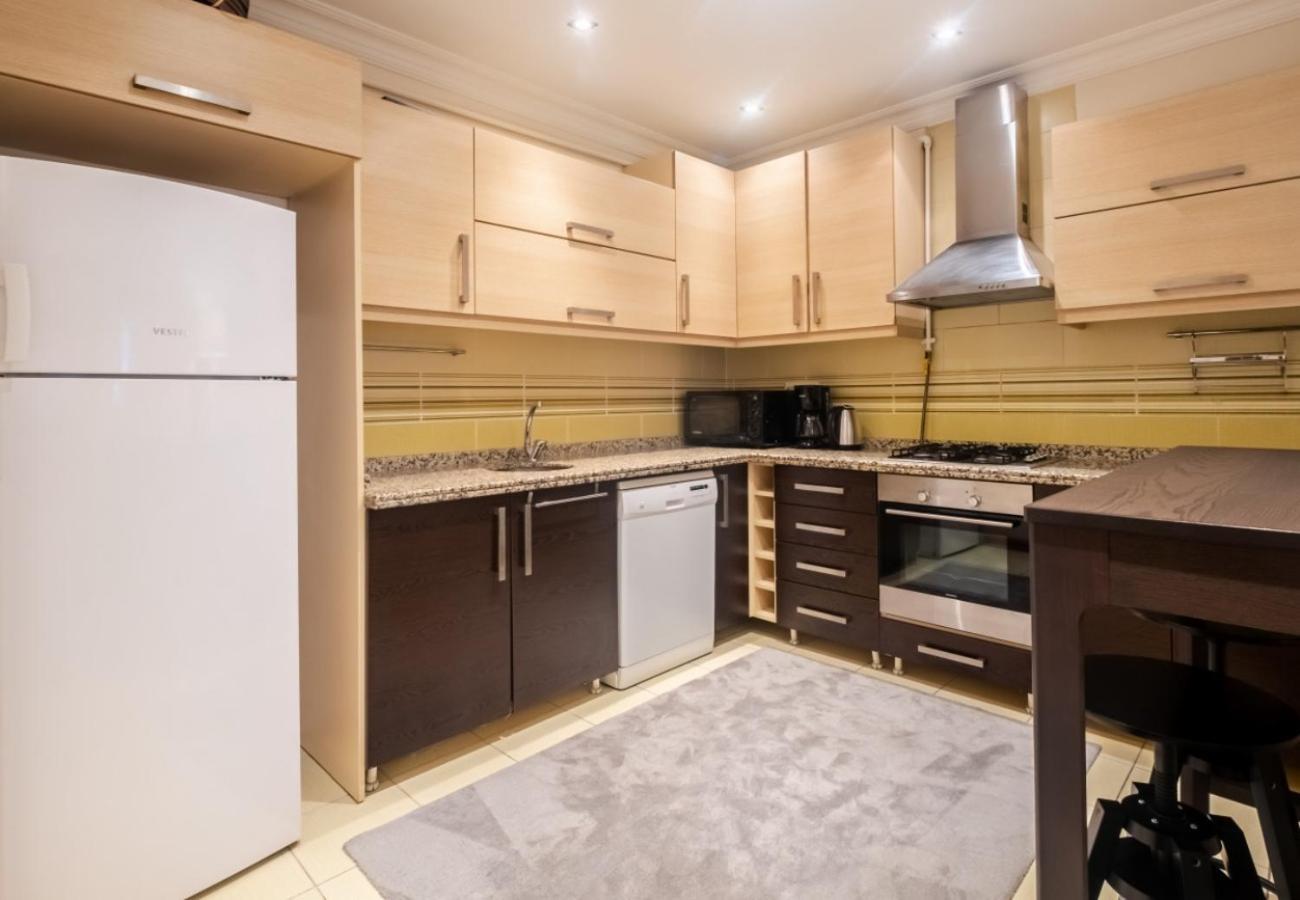 Exclusive Flat With Balcony In Nisantasi Apartment อิสตันบูล ภายนอก รูปภาพ