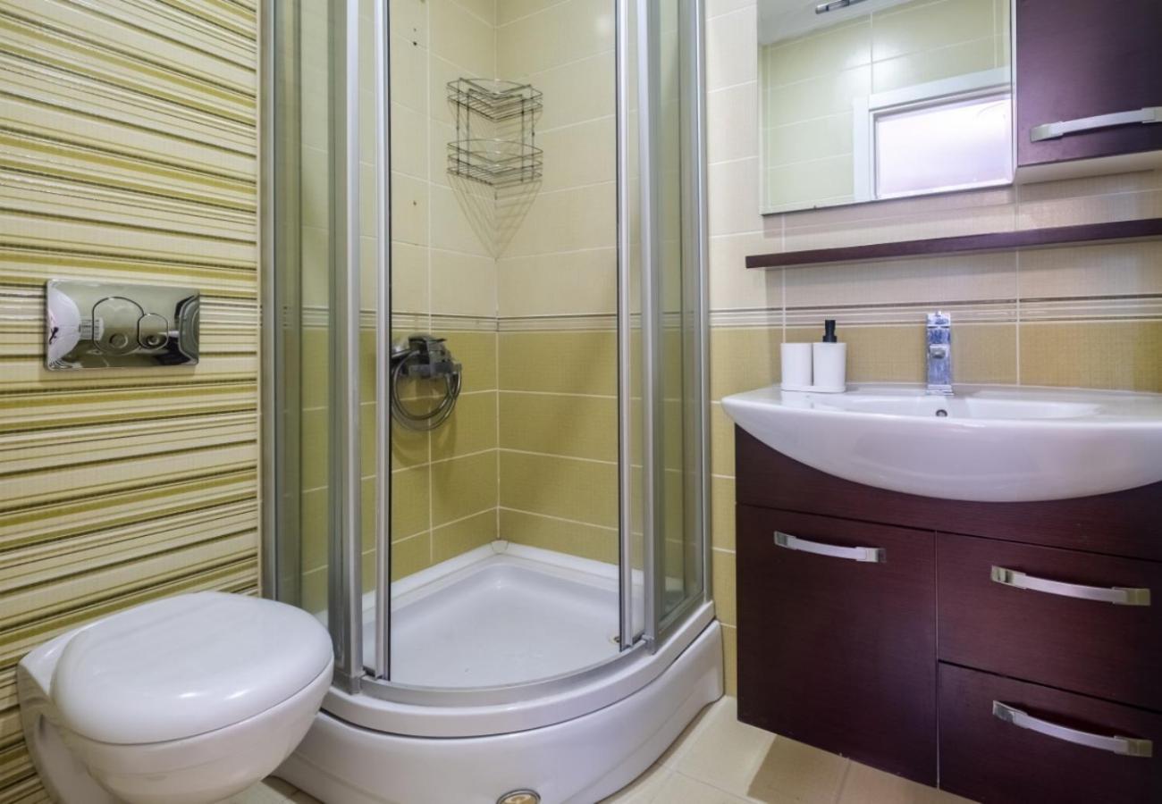 Exclusive Flat With Balcony In Nisantasi Apartment อิสตันบูล ภายนอก รูปภาพ
