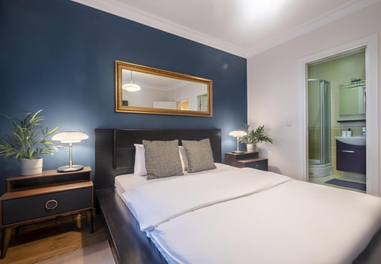 Exclusive Flat With Balcony In Nisantasi Apartment อิสตันบูล ภายนอก รูปภาพ
